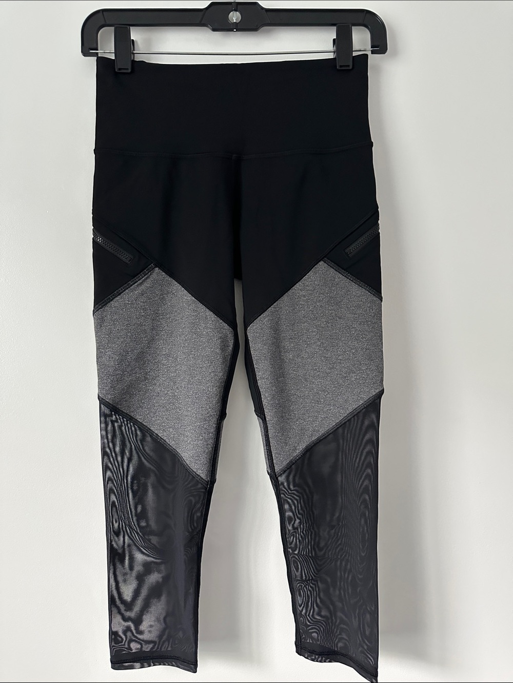 Ivivva Girls Leggings Size 14 capris Black Gray Mesh Detail Activewear